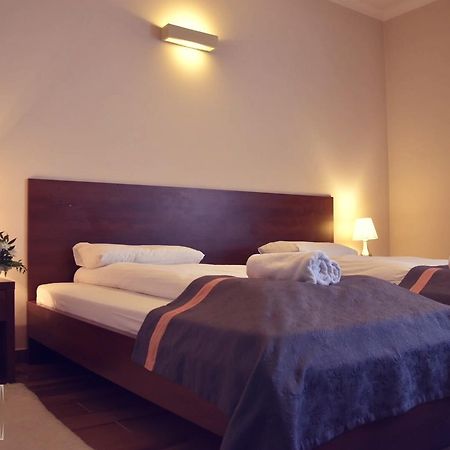 Irys Hotel Micigozd Bagian luar foto